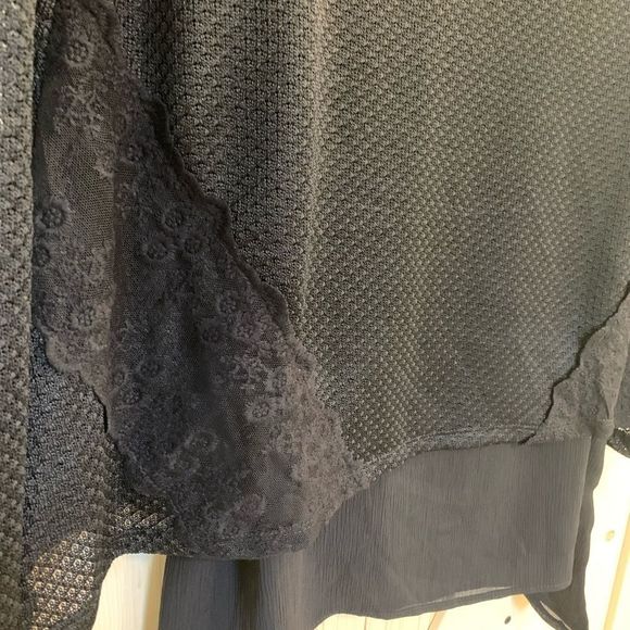 NWT - BRAND NEW Tru Self Lace Blouse - Picture 4 of 6